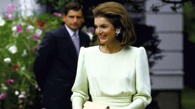 Ο γιος του Αριστοτέλη Ωνάση, Αλέξανδρος, σε μια σπάνια φωτό με τη Τζάκι Κένεντι - Δεν τη συμπαθούσε