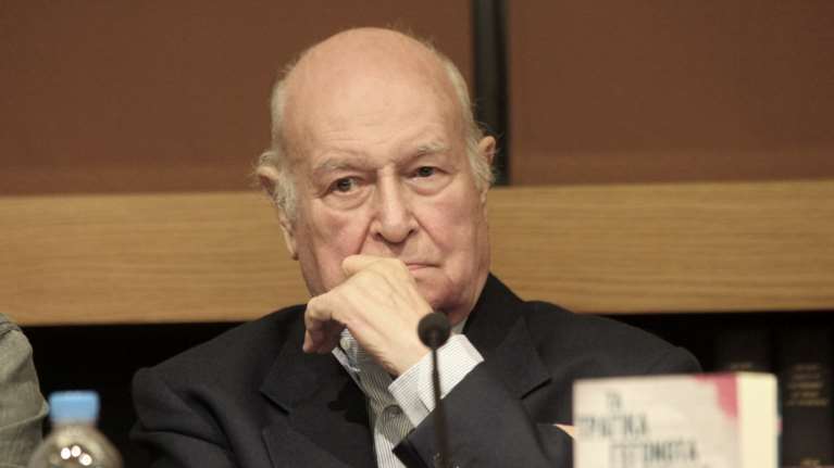 Πέθανε ο Γιάννης Διακογιάννης - Η θρυλική φωνή των αθλητικών μεταδόσεων