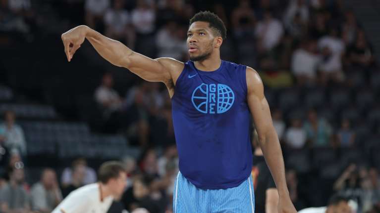 Village Ρέντη: Η αλλαγή ιδιοκτήτη μετά από 23 χρόνια και η είσοδος της οικογένειας Αντετοκούνμπο στην ελληνική αγορά ακινήτων