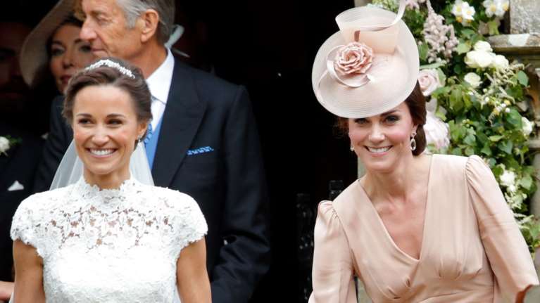 Ο λόγος που η Κέιτ Μίντλετον αισθάνθηκε ένοχη για τον χωρισμό της αδερφής της - Η αποκάλυψη σε βιβλίο