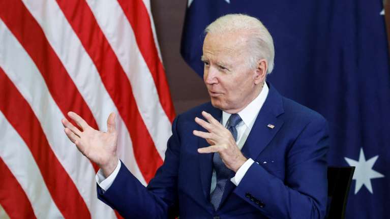 ΗΠΑ: Ο πρόεδρος Τζο Μπάιντεν υπέγραψε τα πρωτόκολλα εισδοχής Σουηδίας και Φινλανδίας στο ΝΑΤΟ