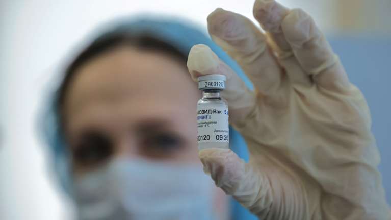 Ρωσία: Το εμβόλιο Sputnik V αποτελεσματικό και στα παραλλαγμένα στελέχη του κορονοϊού