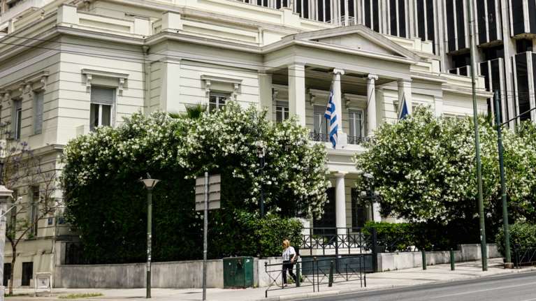 ΥΠΕΞ: Ο Δένδιας διαψεύδει πρωτοσέλιδο δημοσίευμα για επικοινωνία Σουρανή - Καλίν εν αγνοία του