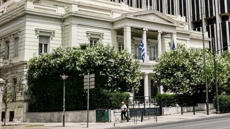 ΥΠΕΞ: Η Ελλάδα χαιρετίζει την πτώση του αυταρχικού καθεστώτος Άσαντ στη Συρία