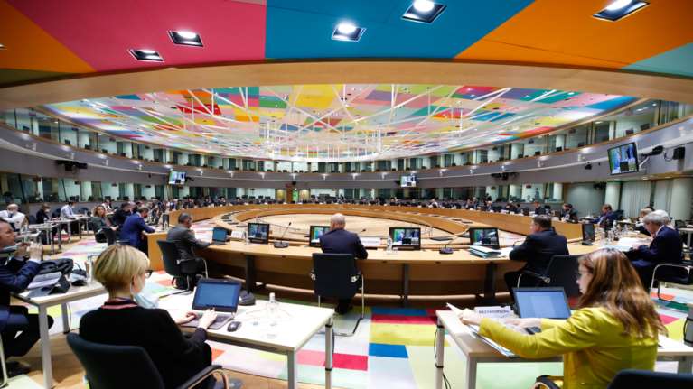 Το Eurogroup χαιρετίζει το προσχέδιο προϋπολογισμού της Ελλάδας- &quot;Eναρμονισμένο με τις δημοσιονομικές συστάσεις&quot;