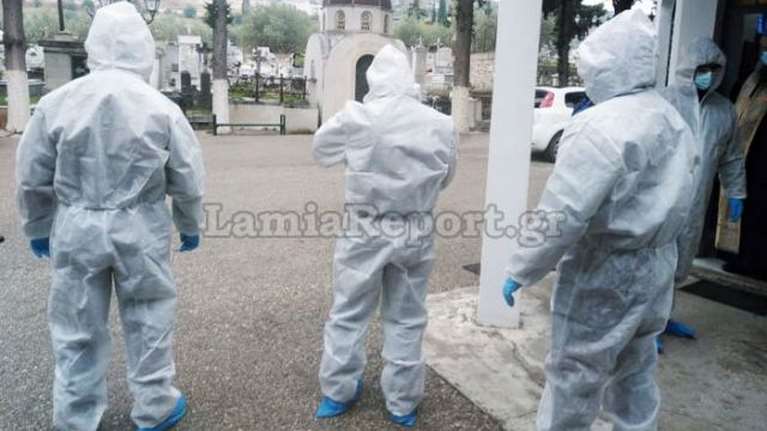 Λαμία: Με αυστηρά μέτρα οι κηδείες θυμάτων του κορονοϊού - Σε ειδικό χώρο στο νεκροταφείο [εικόνες]