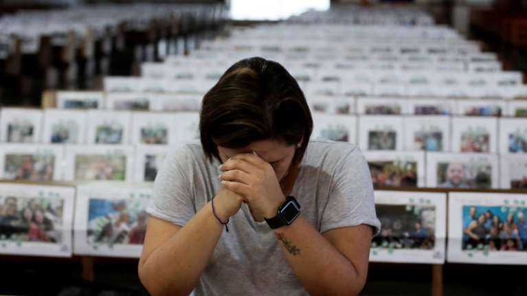 Ιταλία: Άδειος επιτέλους από φέρετρα ο ναός στο κοιμητήριο του Μπέργκαμο - Η συγκινητική φωτό