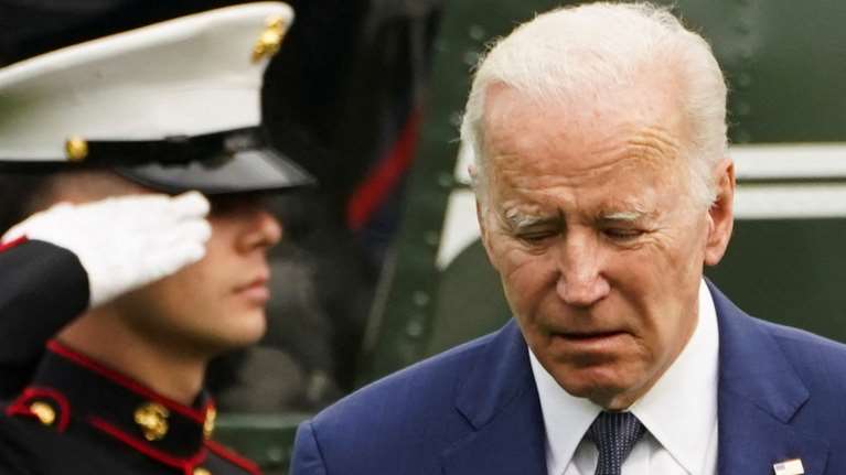 Τζο Μπάιντεν: Θετικός στον κορονοϊό με συνάχι, κόπωση και περιστασιακά ξηρό βήχα - Παίρνει το αντιικό Paxlovid