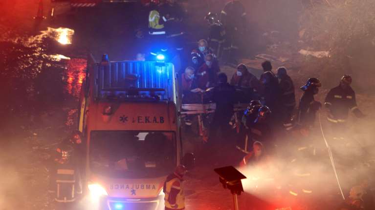 Σύγκρουση τρένων στα Τέμπη: Θερμοκρασίες μέχρι και 1.500°C στα πρώτα βαγόνια, λέει ο δήμαρχος Τεμπών