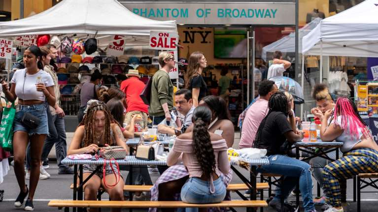 &quot;Καμπανάκι&quot; από το CDC: Ο κορονοϊός μετατρέπεται σε πανδημία των ανεμβολίαστων