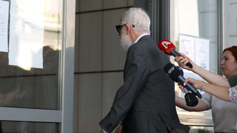 Με εντάσεις η απολογία Φιλιππίδη: "Πάω να τρελαθώ - Καταστράφηκα ολοσχερώς, μαζί με τον Λιγνάδη"