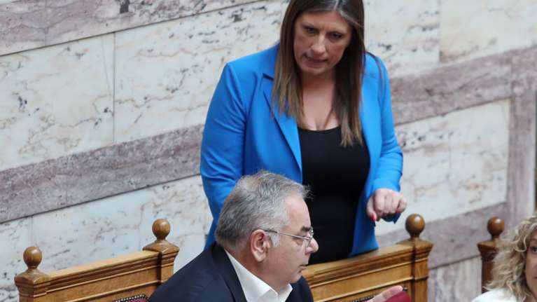 Σκληρή κόντρα Κωνσταντοπούλου με Λαμπρούλη στη Βουλή: "Σας χειροκροτάει η ΝΔ" - "Aπαράδεκτη, ανήθικη πολιτικά"
