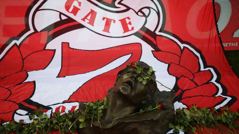 Ολυμπιακός: 43 χρόνια από την τραγωδία της &quot;Θύρας 7&quot; με τους 21 νεκρούς στο Καραϊσκάκη