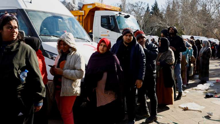 Τουρκία: Ανοίγουν άλλα δύο συνοριακά περάσματα για να φτάσει η ανθρωπιστική βοήθεια στους σεισμόπληκτους της Συρίας