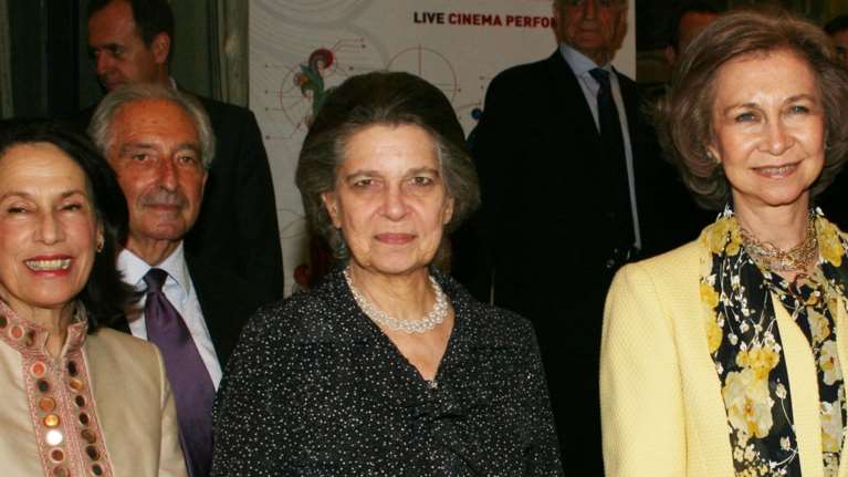 Εκτάκτως στην Ελλάδα η βασίλισσα Σοφία: Η κηδεία του αγαπημένου της θείου που είχαν μόνο ένα χρόνο διαφορά ηλικίας