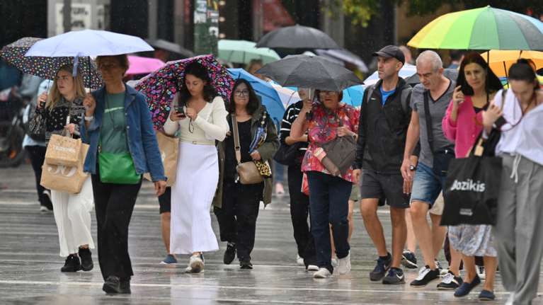 Ερχονται &quot;ουσιαστικές βροχές και βαθύ φθινόπωρο&quot; - Οι προγνώσεις Κολυδά και Μαρουσάκη