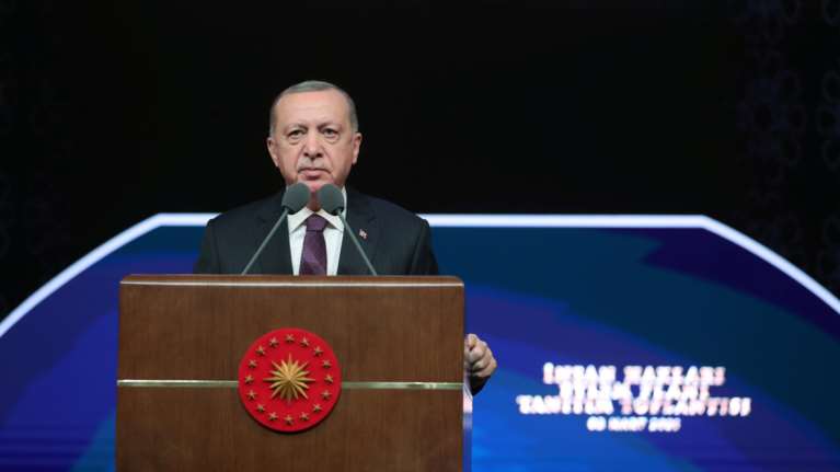 Προκαλεί Ελλάδα και Κύπρο ο Ερντογάν λίγο πριν την επίσκεψη Δένδια: &quot;Τα πλοία μας είναι έτοιμα να επέμβουν&quot;