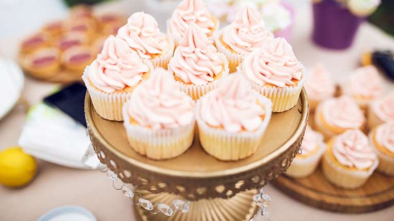 Εορτολόγιο: Ποια ονόματα γιορτάζουν σήμερα, Σάββατο 16 Οκτωβρίου