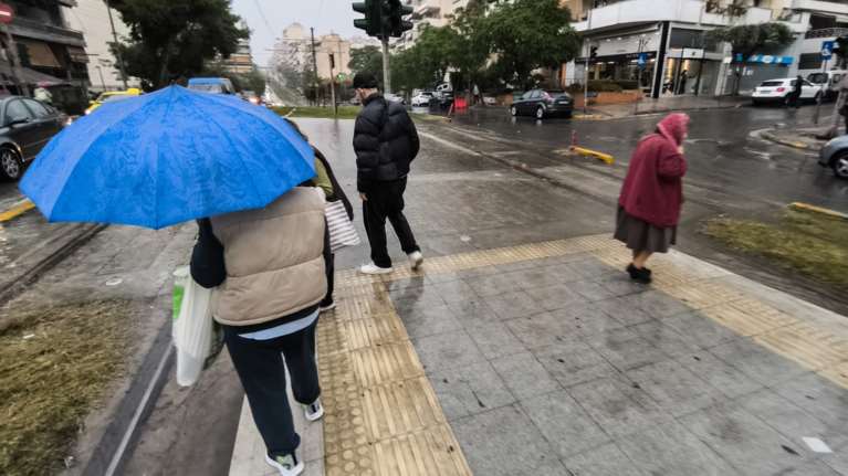Κακοκαιρία τύπου "Π" φέρνει βροχές και καταιγίδες - Ποιες περιοχές θα επηρεαστούν, πέφτει η θερμοκρασία από το Σάββατο