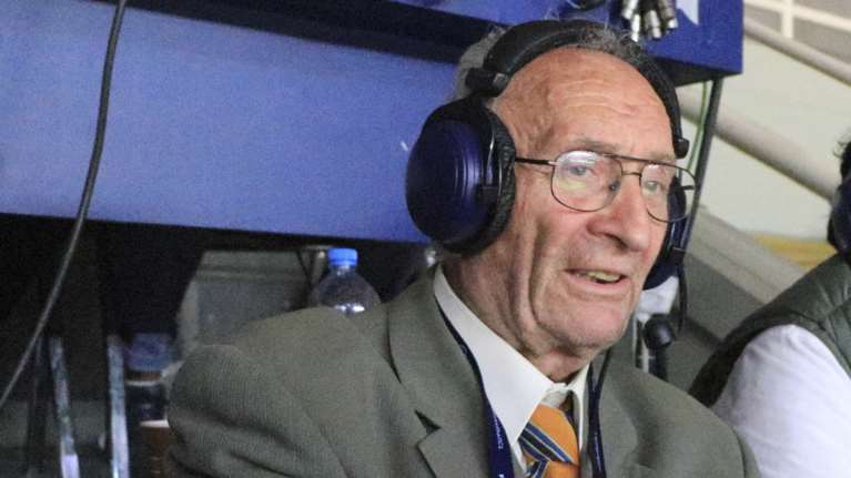 Πέθανε ο δημοσιογράφος Βασίλης Γεωργίου: Η ανεπανάληπτη περιγραφή στον τελικό Κυπέλλου Κυπελλούχων το 1968 με την ΑΕΚ