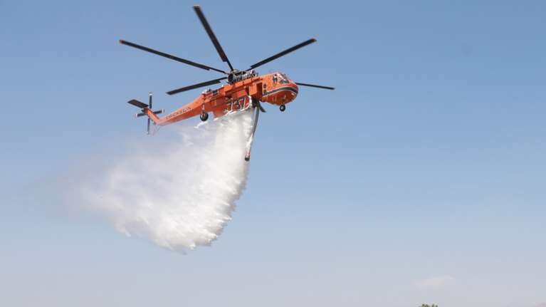 Φωτιά τώρα στην Τροιζήνα: Σηκώθηκαν εναέρια μέσα για πυρκαγιά στο Διαβολογέφυρο