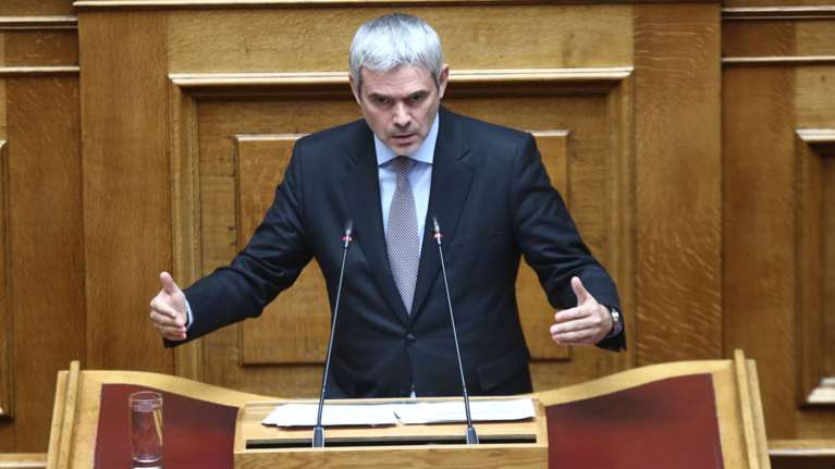 Καραγκούνης: Διαφωνώ με την τροπολογία για τους μετανάστες αλλά θα υπερψηφίσω - Η άδεια διαμονής δίνεται με ελαστικούς όρους