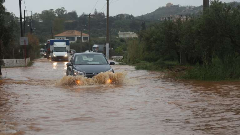 Πρόγνωση Κολυδά: Συνεχίζει την επέλασή της η κακοκαιρία - Συναγερμός για Κρήτη και νοτιοανατολικό Αιγαίο τις επόμενες ώρες [βίντεο]