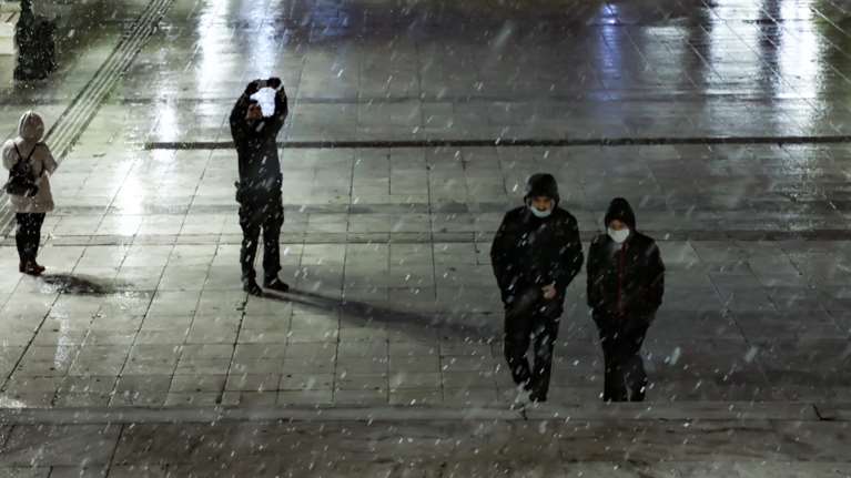 Σαρώνει η κακοκαιρία &quot;Διομήδης&quot;: Στην &quot;κατάψυξη&quot; με χιόνια και η Αττική - Η πιο κρύα μέρα της εβδομάδας η Πέμπτη