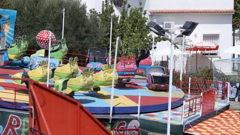 Ο Δήμος Λαρισαίων απαντά για την άδεια σε καταδικασμένη ιδιοκτήτρια λούνα παρκ: &quot;Λευκό το ποινικό μητρώο του πλειοδότη&quot;