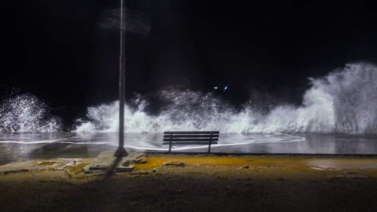 Αγριεύει ο καιρός την Τρίτη με βροχές, καταιγίδες και δυνατούς ανέμους - Πού θα είναι έντονα τα φαινόμενα