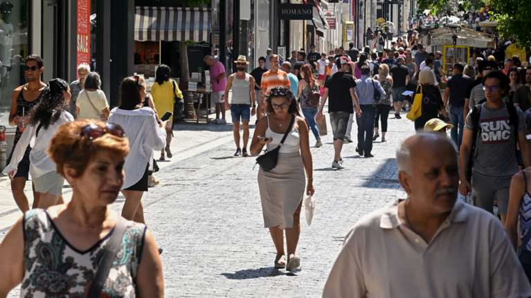 Κορονοϊός: Σχεδόν 150.000 νέα κρούσματα σε μια εβδομάδα – 200 θάνατοι και 115 διασωληνωμένοι