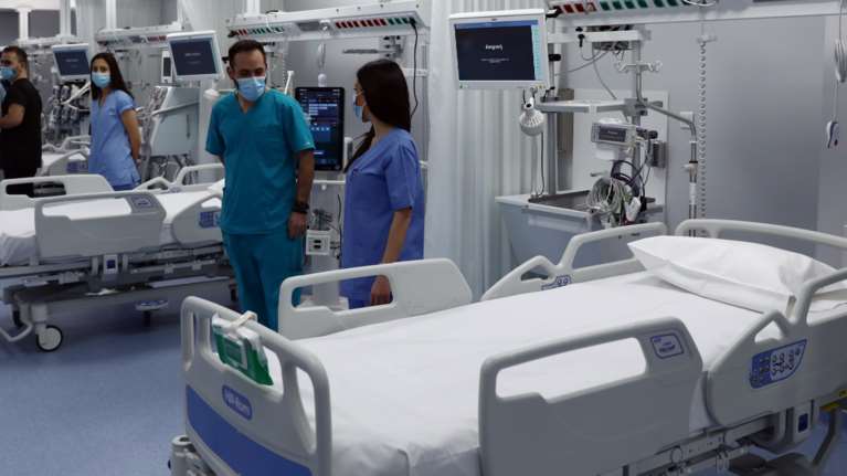 Κορονοϊός: Νέα αύξηση των διασωληνωμένων που έφτασαν τους 521 - 2.405 νέα κρούσματα σήμερα και 49 θάνατοι