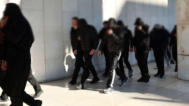 Πώς δρούσε το κύκλωμα εκβιαστών: Ο αρχηγός "Μόντι" και ο ανιψιός του - Τα "disco inferno", η "μαντάμ" και η "κουκουβάγια"