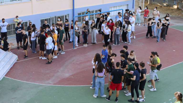 Πανελλήνιες 2022: Tα θέματα Νεοελληνικής Γλώσσας - Ο πρώτος σχολιασμός για την "αξία της ιστορικής μνήμης"