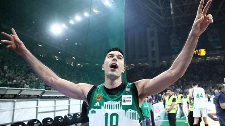 Basket League: Ο Σλούκας καθάρισε στο τέλος το αδιάφορο βαθμολογικά αλλά σκληρό ντέρμπι - 77-71 ο ΠΑΟ τον Ολυμπιακό