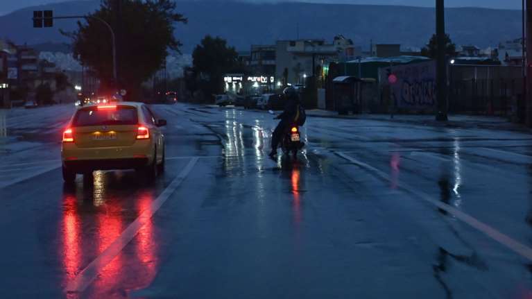 Κακοκαιρία Eva: Κινείται προς Κυκλάδες, Κρήτη και Δωδεκάνησα – Πού θα &quot;χτυπήσουν&quot; τα φαινόμενα τη Δευτέρα