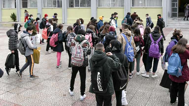 Άνοιγμα σχολείων: Σήμερα η απόφαση για τα Λύκεια στις 12 Απριλίου - Συνεδριάζουν οι λοιμωξιολόγοι μαζί με την Κεραμέως