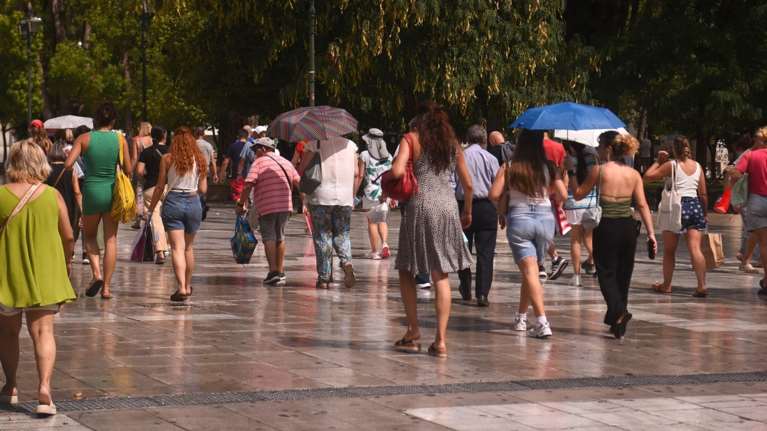 Άνοιξαν οι ουρανοί στην Αθήνα: Καταιγίδες σε πολλές περιοχές της πρωτεύουσας