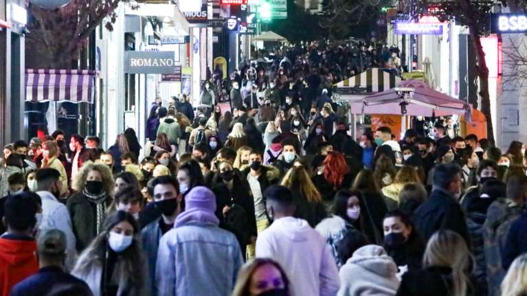 Κορονοϊός: Εκτόξευση με 3.739 νέα κρούσματα - 29 θάνατοι, 356 διασωληνωμένοι