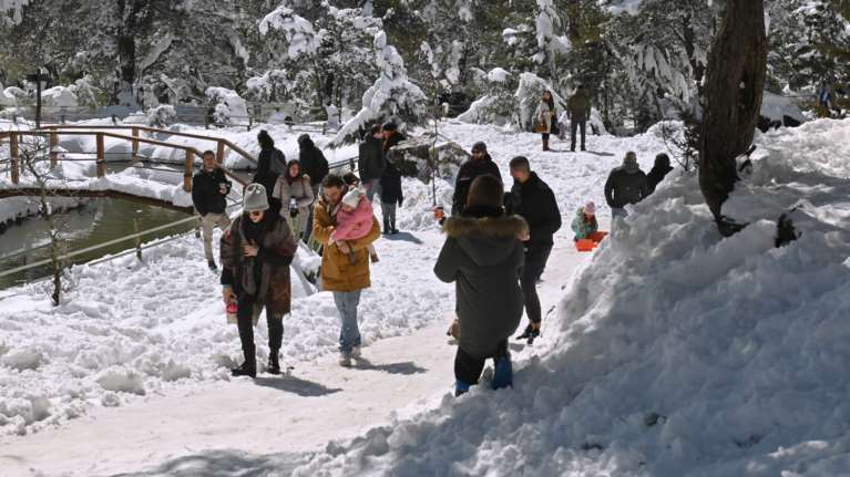 Καιρός: Ψυχρή εισβολή το άλλο Σαββατοκύριακο - Τσουχτερό κρύο με χιόνια και στην Αττική, ίσως και στην Αθήνα [Βίντεο]
