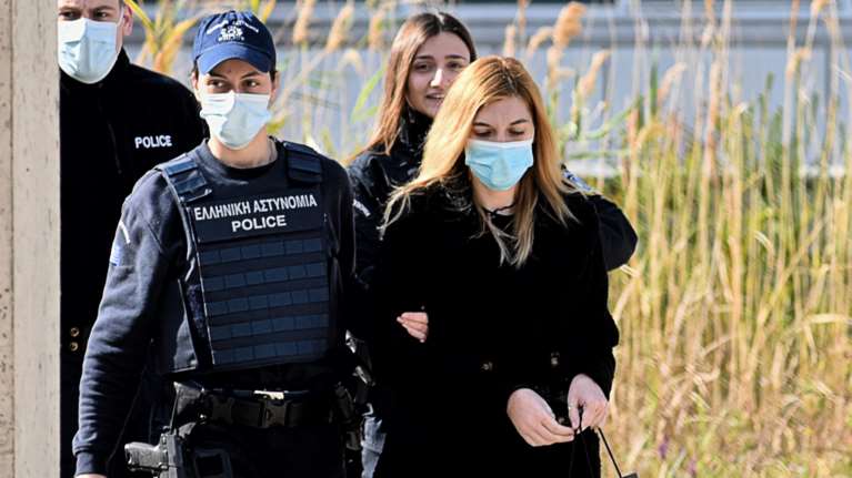 Δίκη Πισπιρίγκου: &quot;Δεν μπορεί να έφυγε από τη ζωή η Μαλένα από ηπατική ανεπάρκεια&quot; - Η διαφωνία των ιατροδικαστών