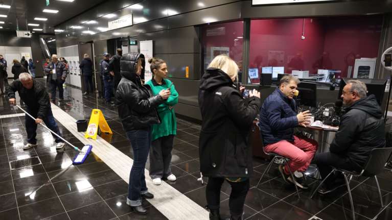 Μετρό Θεσσαλονίκης: Μετά τα εγκαίνια ήρθαν τα προβλήματα- Βλάβη σε συρμό, στις κυλιόμενες, στα ασανσέρ, πλημμύρες σε σταθμούς