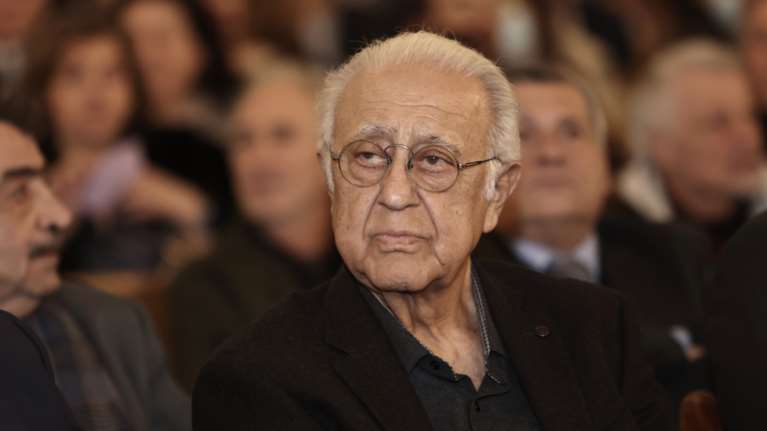 Πέθανε ο προσωπικός σκηνοθέτης του Ανδρέα Παπανδρέου, Τάσος Μπιρσίμ