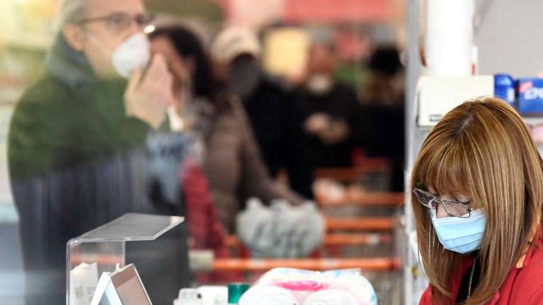 Στο &quot;κόκκινο&quot; η Ιταλία λόγω κοροναιού: 132 κρούσματα - Ακυρώνεται το καρναβάλι της Βενετίας