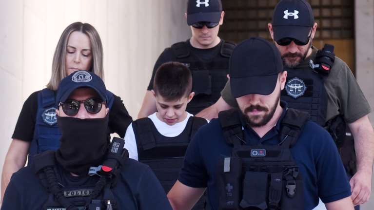 Ειρήνη Μουρτζούκου: &quot;Με χτυπούσε και με έβριζε&quot; - Σοκαριστικές περιγραφές από τη 17χρονη πρώην σύντροφό της