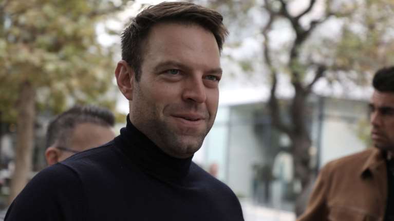 Στέφανος Κασσελάκης: Υπόσχεται να αλλάξει και τον καιρό - Τι είπε σε πολίτη στην Κηφισιά [βίντεο]