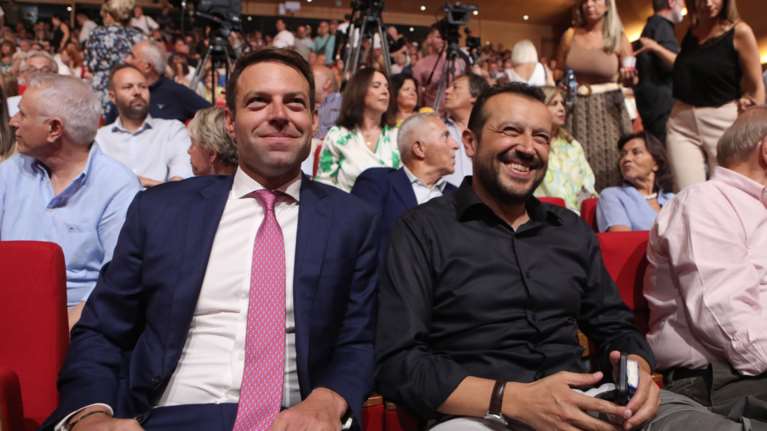 Εξελίξεις στον ΣΥΡΙΖΑ ενόψει β' γύρου: Συνάντηση Κασσελάκη με τον Νίκο Παππά στη Βουλή