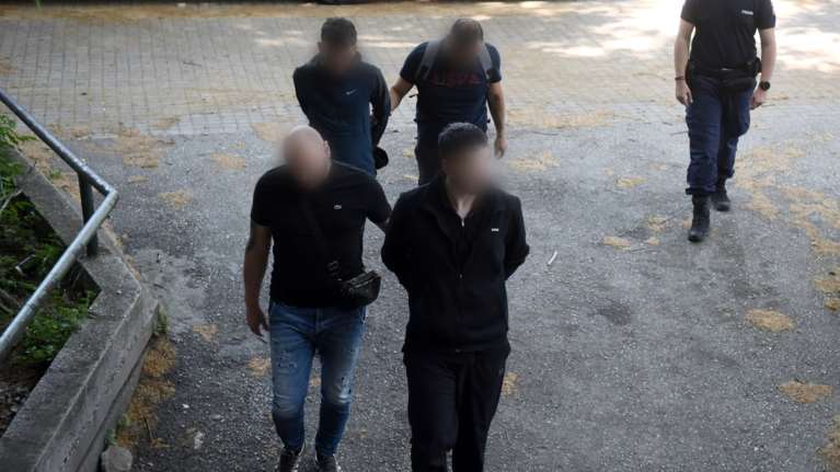 Θεσσαλονίκη: Στο αυτόφωρο για μικροποσότητες ναρκωτικών πέντε Τούρκοι συλληφθέντες - Καταδικάστηκαν τρεις, αθωώθηκαν δύο