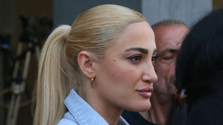 Στα δικαστήρια ξανά η Τούνη για το revenge porn