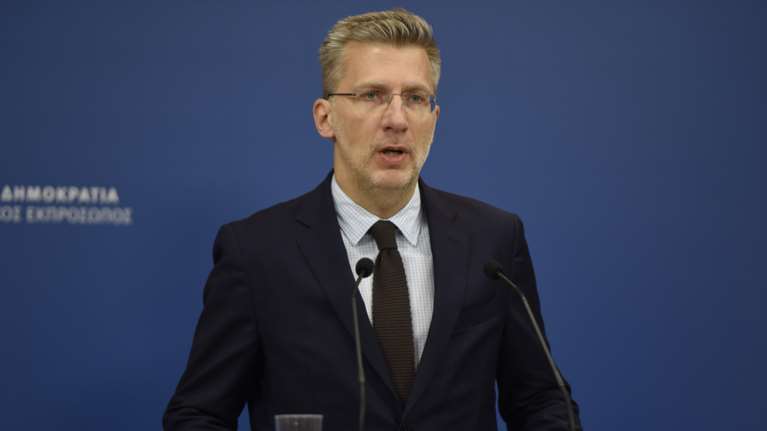 Σκέρτσος: Ο Ανδρουλάκης μας λέει ότι "θέλω να είμαι πλούσιος, όμορφος και υγιής" χωρίς να μας λέει πώς και ποιος